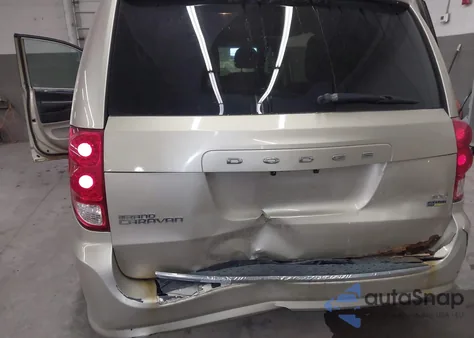 2014 Dodge Grand Caravan Sxt z USA, uszkodzony, nr VIN 2C4RDGCG3ER252867